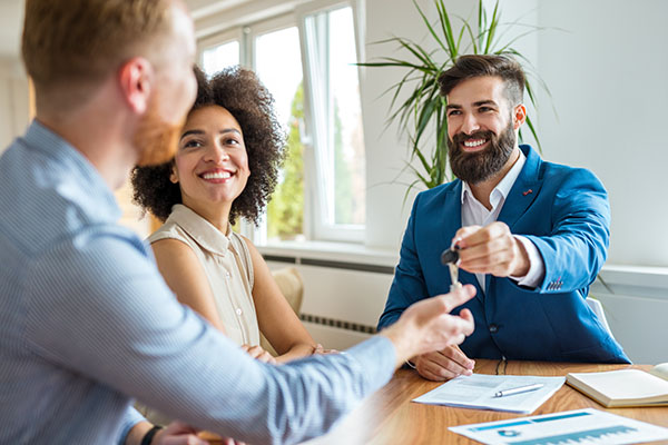 Benefits of working as a real estate broker